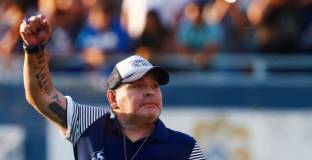 Обвиниха осем човека за смъртта на Марадона 